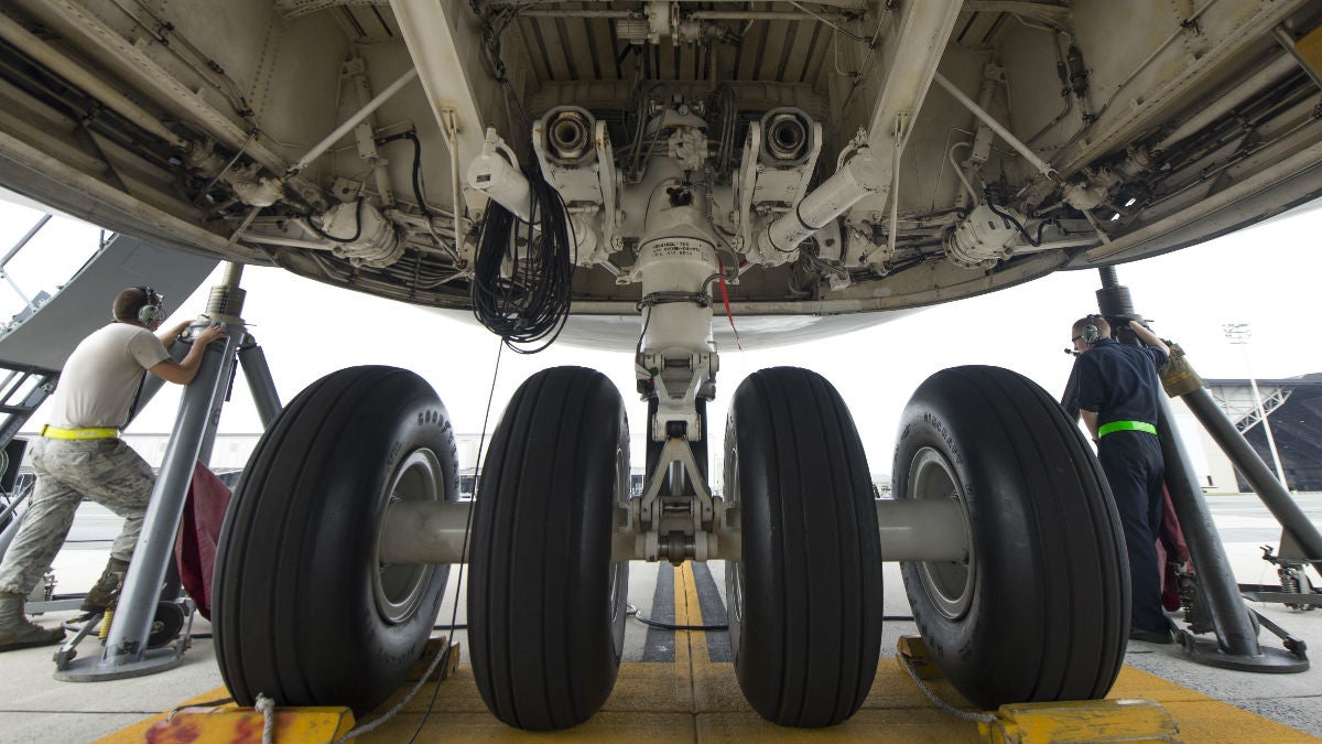 A C-5M Super Galaxy’s nose landing gear undergoes a maintenance operations check July 28, 2017, at Dover Air Force Base, Del. Two C-5M nose landing gear malfunctions within a 60-day period during landings at Naval Air Station Rota, Spain, halted all Dover C-5M flight operations. (U.S. Air Force photo by Senior Airman Zachary Cacicia)  