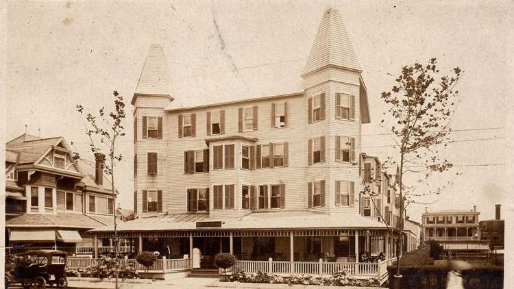 The Baltimore Inn on Jackson Street. (Richard Gibbs Collection)