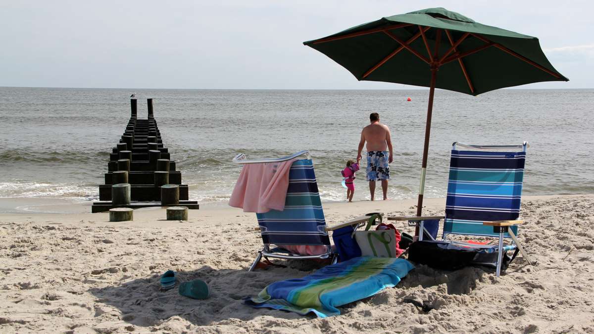 Today no piers remain on the beaches of Cape May. (Emma Lee/WHYY)