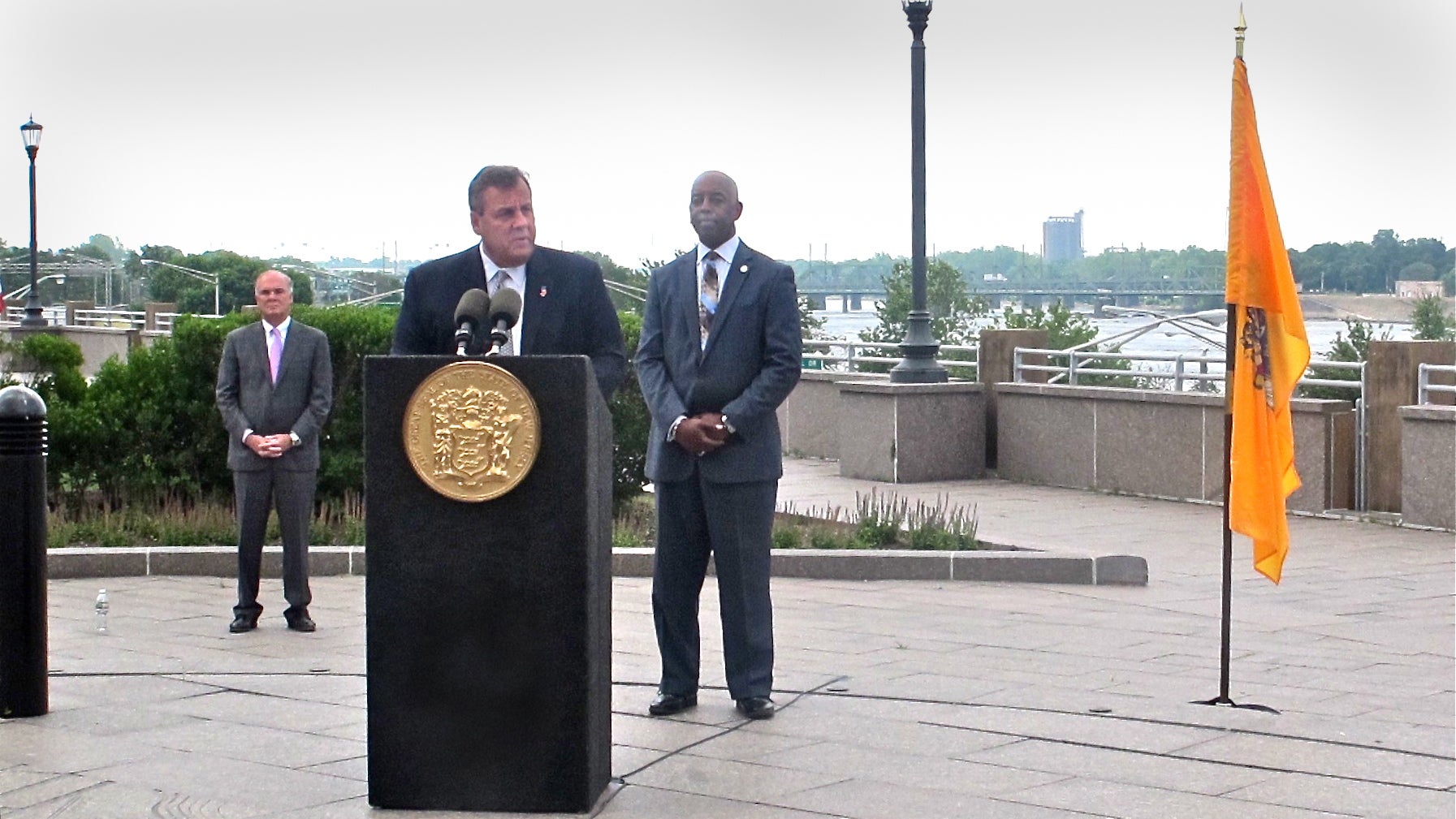 New Jersey Gov. Chris Christie announces plans to develop a park in Trenton along the Delaware River.(Phil Gregory/WHYY) 