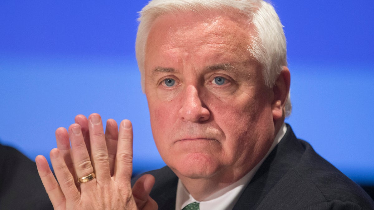 National Governors AssociationÕs Economic, Development and Commerce Committee Chairman Gov. Tom Corbett of Pennsylvania listens to discussions about state and federal tax reform, during the committeeÕs meeting at the NGA 2013 Winter Meeting in Washington on Saturday, Feb. 23, 2013. (AP Photo/Manuel Balce Ceneta)