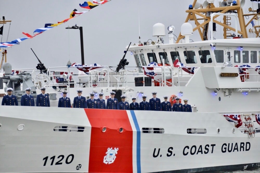  U.S. Coast Guard photo by Petty Officer 2nd Class Nate Littlejohn. 