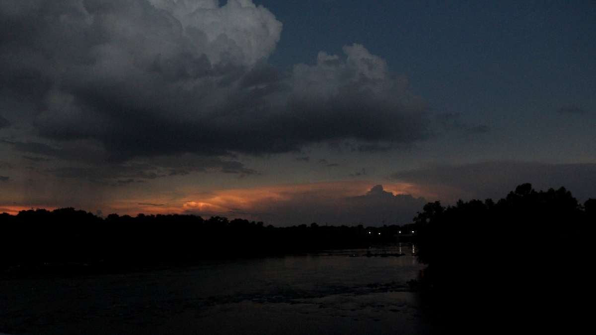 Darkness falls over Columbia South Carolina in the path of totality during the 2017 solar eclipse. (Kimberly Paynter/WHYY)