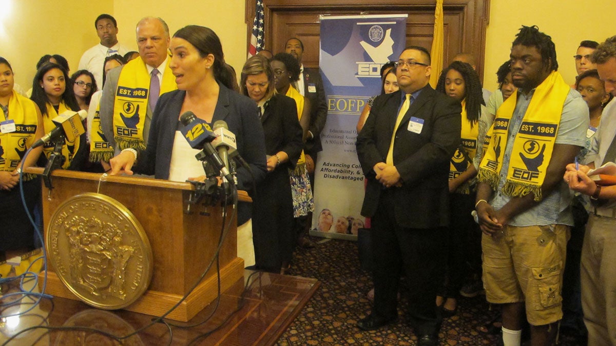  Lawmakers and advocates say increasing funding for the program will help low income students get the services they need to complete their college education. (Phil Gregory/WHYY) 