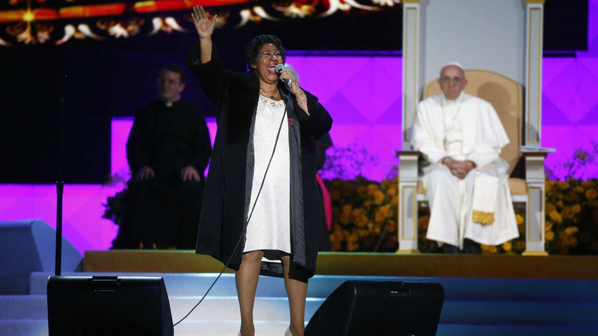 Aretha Franklin sings as Pope Francis and others listen during the World Meeting of Families festival in Philadelphia, on Saturday, Sept. 26, 2015. (Tony Gentile/Pool Photo via AP)