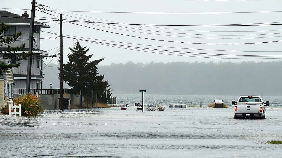 Winter Storm Damon has brought flooding to the side streets in Dewey Beach and Coastal Highway (Del. Rt. 1) south of Dewey Beach north of Indian River Inlet as the storm moves away this afternoon. (Chuck Snyder / for NewsWorks)