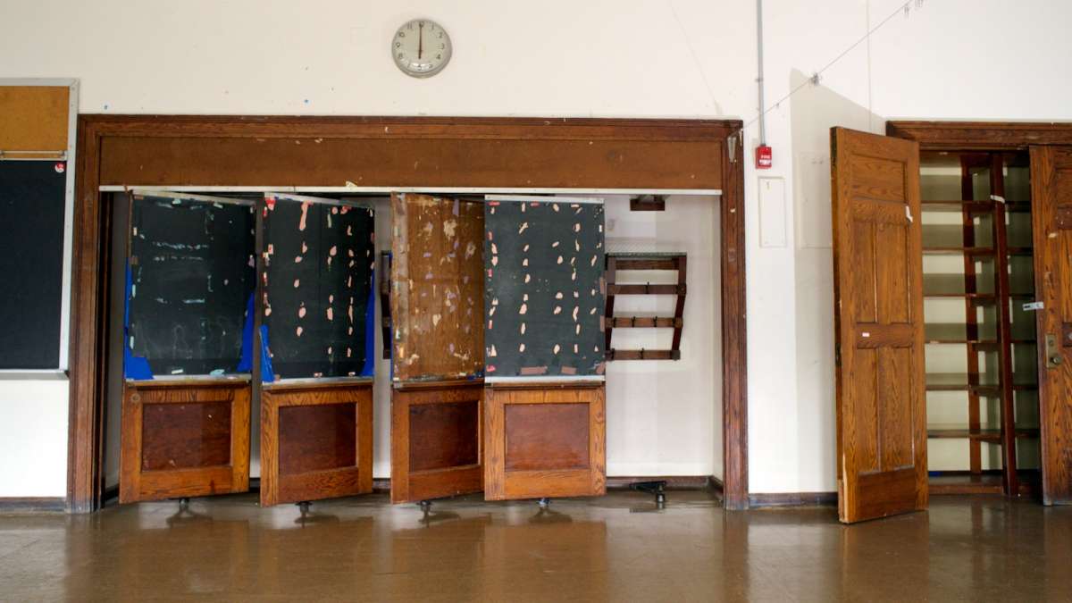 Inside a former Fulton Elementary classroom. (Bas Slabbers/for NewsWorks)