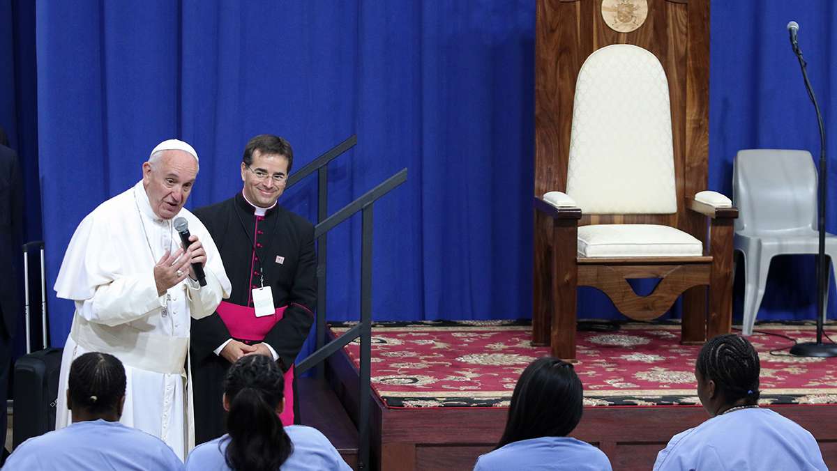 Pope Francis addressed about 100 inmates at Curran-Fromhold prison. (Kevin Cook/for NewsWorks)