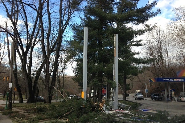 <p><p>A Sunoco employee said nobody was hurt when the tree fell around 6 a.m. Thursday. (Jane Winters/for NewsWorks)</p></p>
