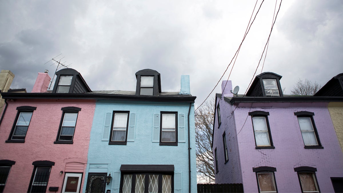  Landlord Debbie DeSimone painted the homes on Rose Street different shades of bright, pastel colors. “…Somewhere between Lucky Charms and Rainbow Row.” (Jessica Kourkounis/For Keystone Crossroads) 