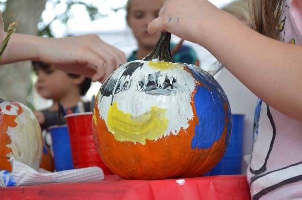 <p><p>Children got creative with pumpkin painting art at Pretzel Park in Manayunk this weekend. (Zach Shevich/for NewsWorks)</p></p>
