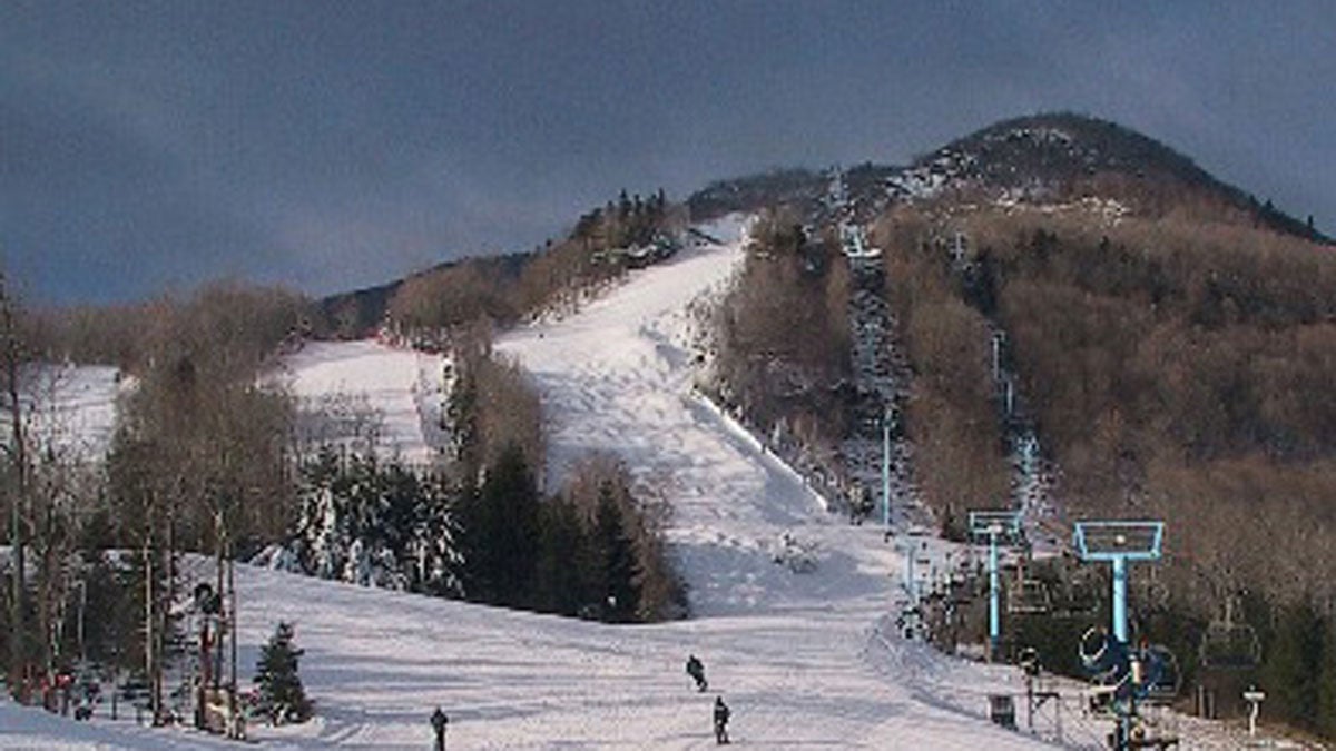  Hunter Mountain ski area opened in New York state in 1960. (Photo courtesy of  Ryssby at the English language Wikipedia, CC BY-SA 3.0) 