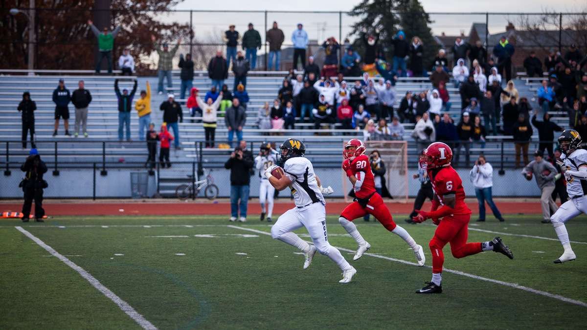 Archbishop Wood running back Alex Arcangelli runs the ball for a 41-yard touchdown during his team's opening drive. (Brad Larrison/for NewsWorks)