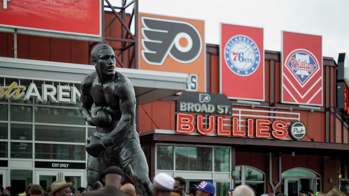  A behemoth bronze statue of Smokin' Joe Frazier, created by sculptor Stephen Layne, now stands on a pedestal on the former grounds of the Spectrum, which hosted many fights including several of Frazier's. (Bastiaan Slabbers/for NewsWorks) 