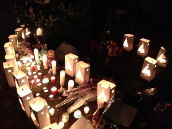 <p><p>A memorial for the shooting victims in Newtown, CT. (Photo courtesy of Monika Gupta)</p></p>
