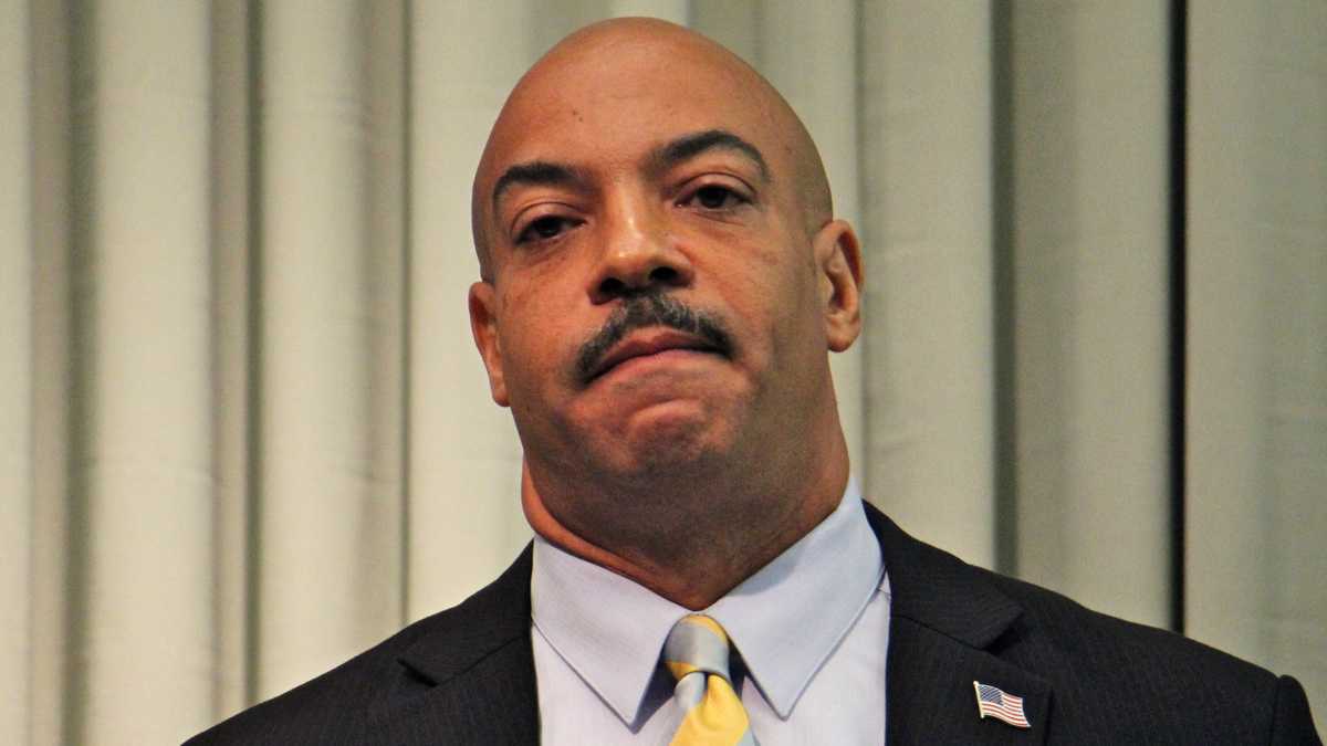  Philadelphia District Attorney Seth Williams' dormant campaign committee has been fined $2,000 for failing to report some transactions. (Emma Lee/WHYY)  