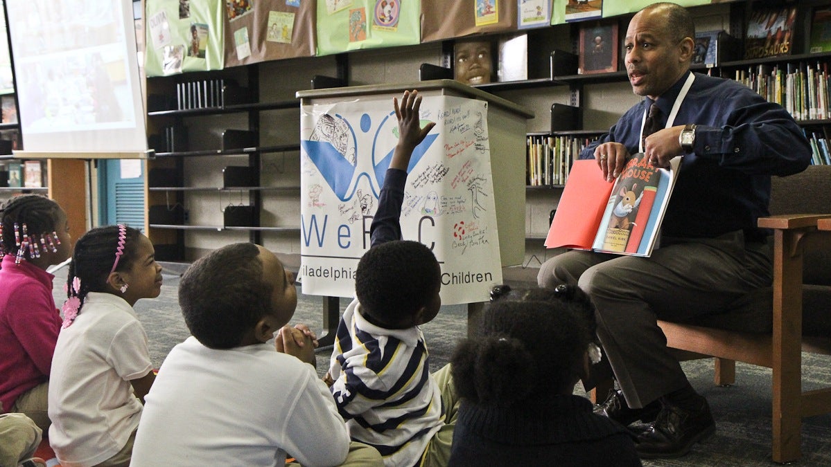  WePAC Director David Brown reads to elementary school students. (Kimberly Paynter/WHYY) 