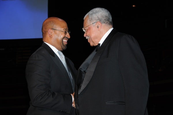 <p><p>Mayor Nutter congratulates James Earl Jones on receiving the 2012 Marian Anderson Award (Photo courtesy of George B. Feder)</p></p>
