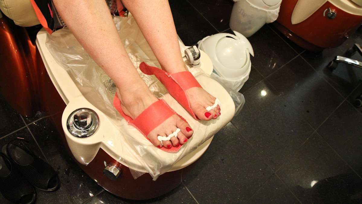 Allure Nail Salon in Center City lines their pedicure tubs with plastic to keep clean. (Kimberly Paynter/WHYY)