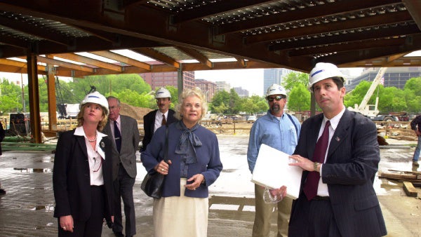 U.S. Supreme Court Justice Sandra Day O'Connor, front center, is given a tour of the National Constitution Center under construction on May 2, 2002. (AP Photo/Mark Stehle) 