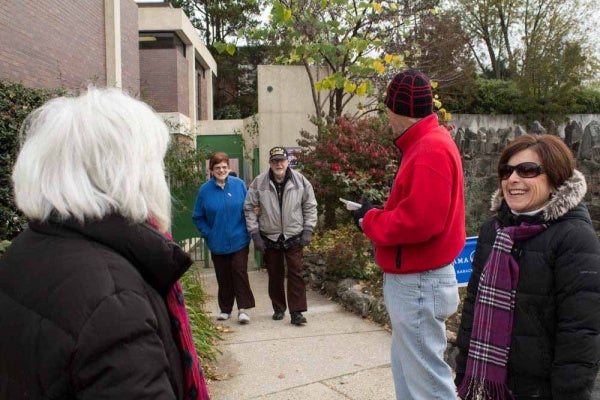 <p><p>A couple walks towards the Roxborough Library to cast their votes on Tuesday morning. (Francis Hilario/for NewsWorks)</p></p>
