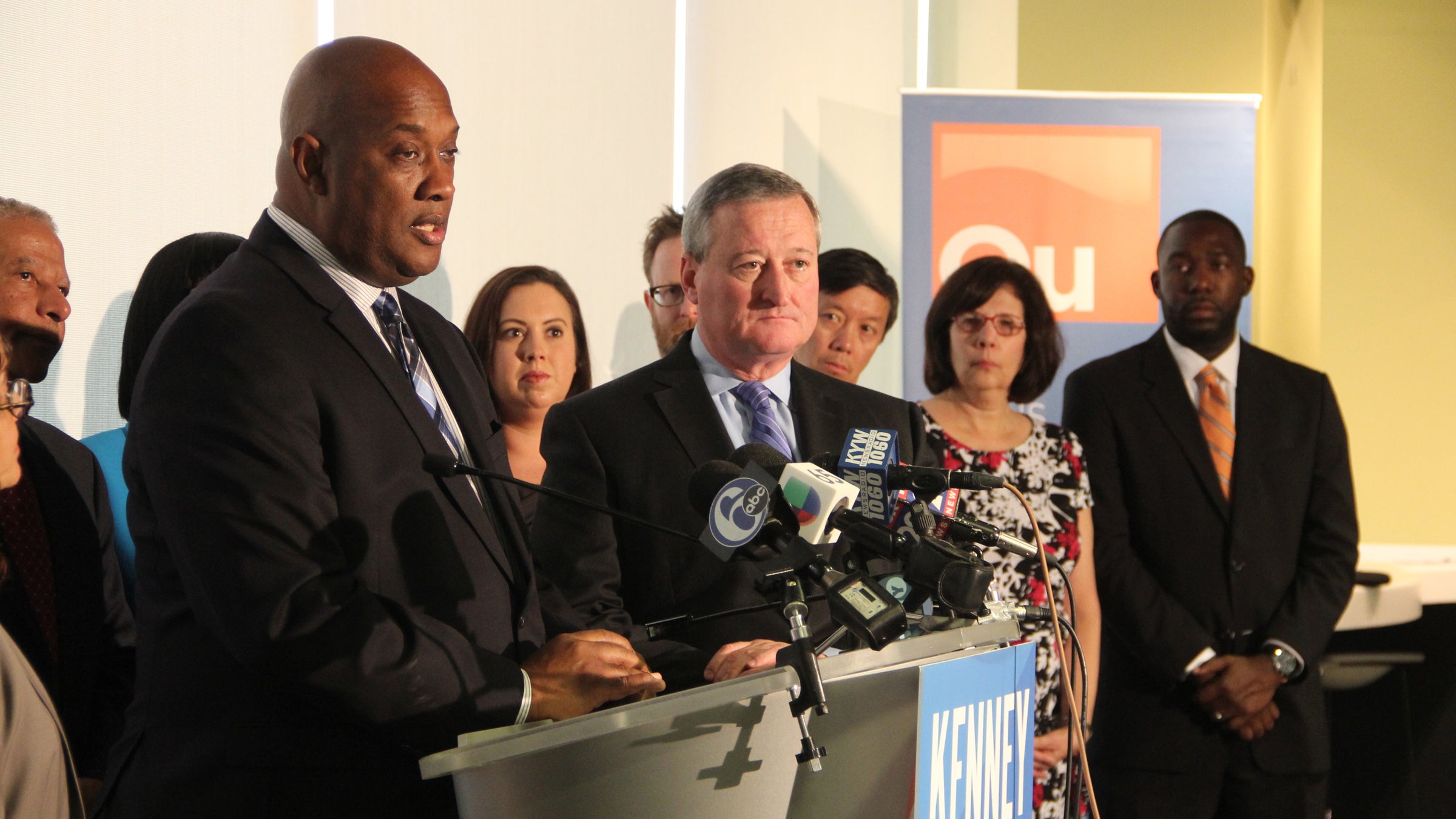  Mayor-elect Jim Kenney introduces his transition team which includes Pennsylvania Rep. Dwight Evans. (Emma Lee/WHYY) 