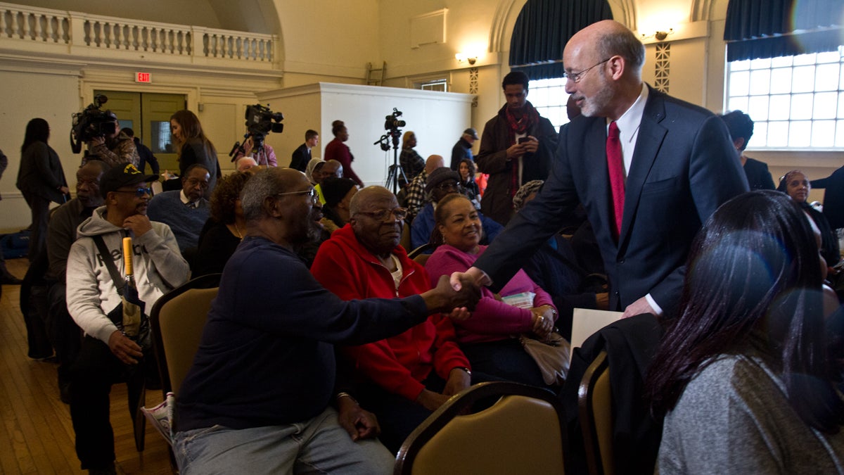  Pa. Governor Tom Wolf shakes hands with Center member Robert Gordon. (Kimberly Paynter/WHYY) 