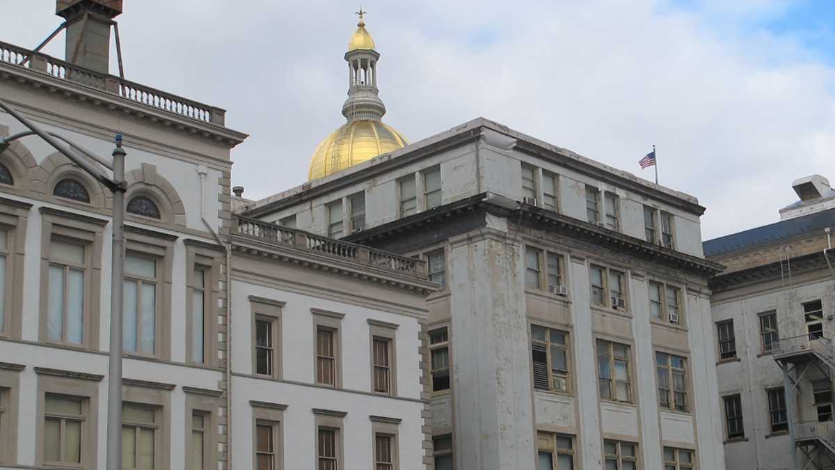  A $300 million plan to renovate New Jersey's Statehouse is underway. (Phil Gregory/WHYY)  