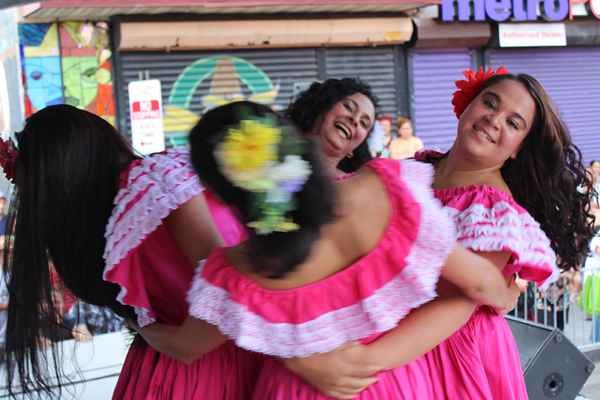 Dancers for the Casa De Venezuela Ensemble perform a traditional Joropo.  (Elisabeth Perez-Luna/WHYY)