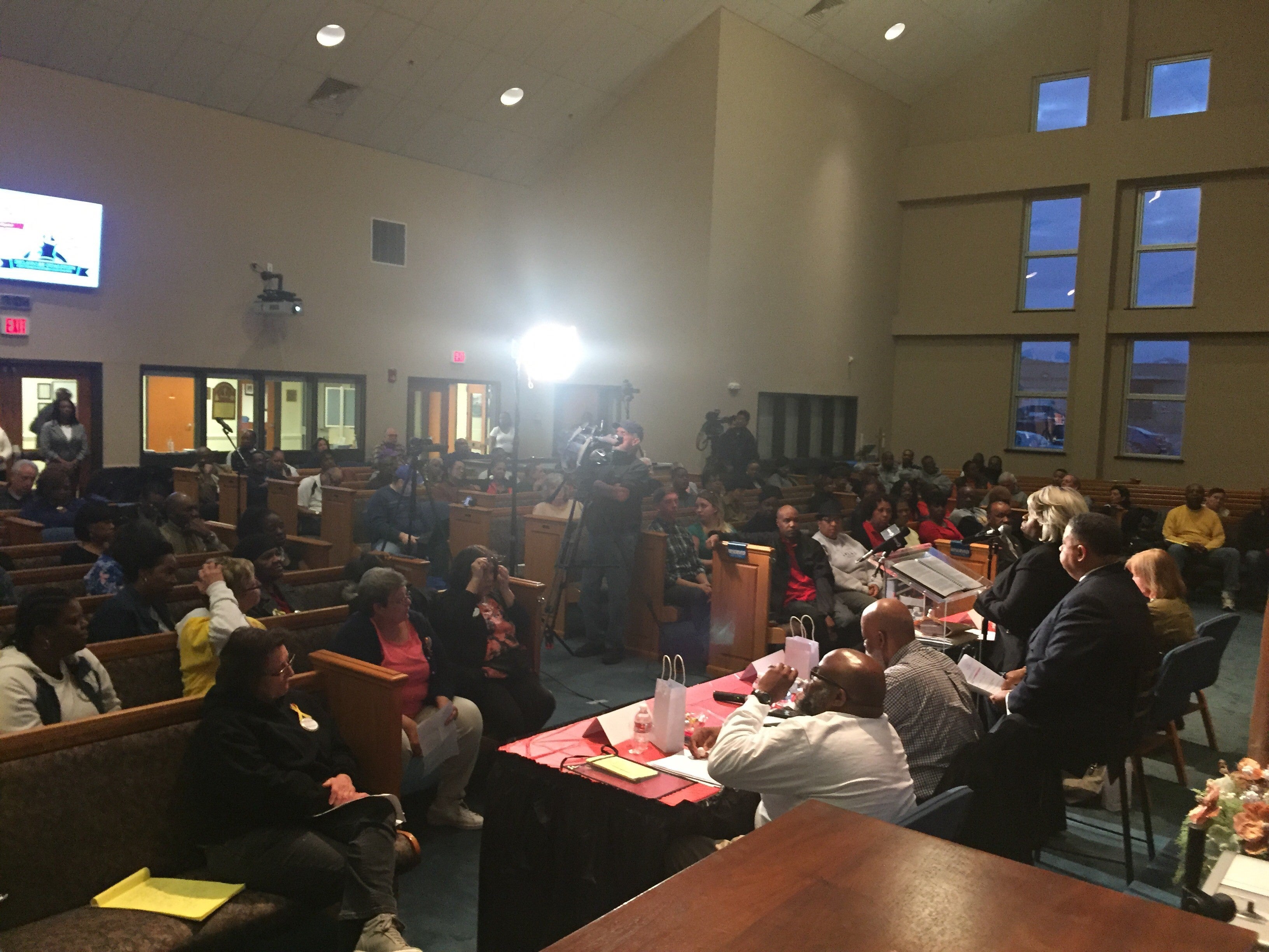  Nearly 200 people attended a town hall on Delaware prison reform Monday night. Many said prisoners are routinely subjected to abuse by guards and inadequate health care. (Cris Barrish/WHYY) 