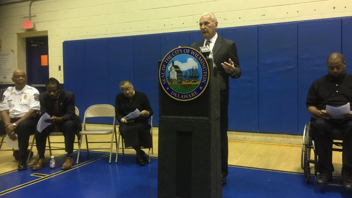  Wilmington Mayor Mike Purzycki announces plans to improve conditions in the city's West Center City section. (Zoë Read/WHYY) 