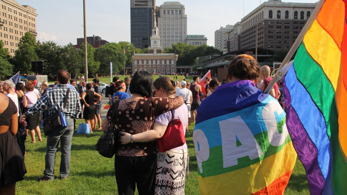  Hundreds gather on Independence Mall to celebrate the Supreme Court decision supporting same-sex marriage. (Emma Lee/WHYY) 