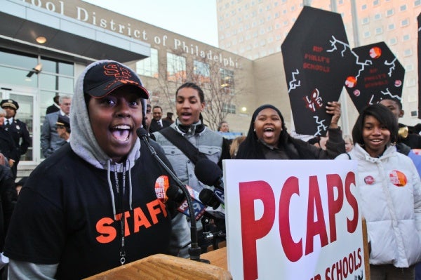 <p><p>Saeda Washington roused the crowd by chanting, "The students united will never be defeated." Washington is part of Youth United for Change. (Kimberly Paynter/WHYY)</p></p>
