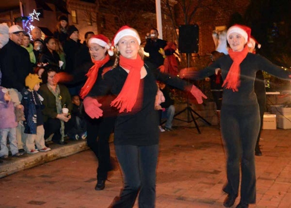 <p><p>Members of Manayunk's Merge Dance Studio performed on Main Street before the lighting of the Christmas tree at Canal View Park. (Jimmy Viola/for NewsWorks)</p></p>
