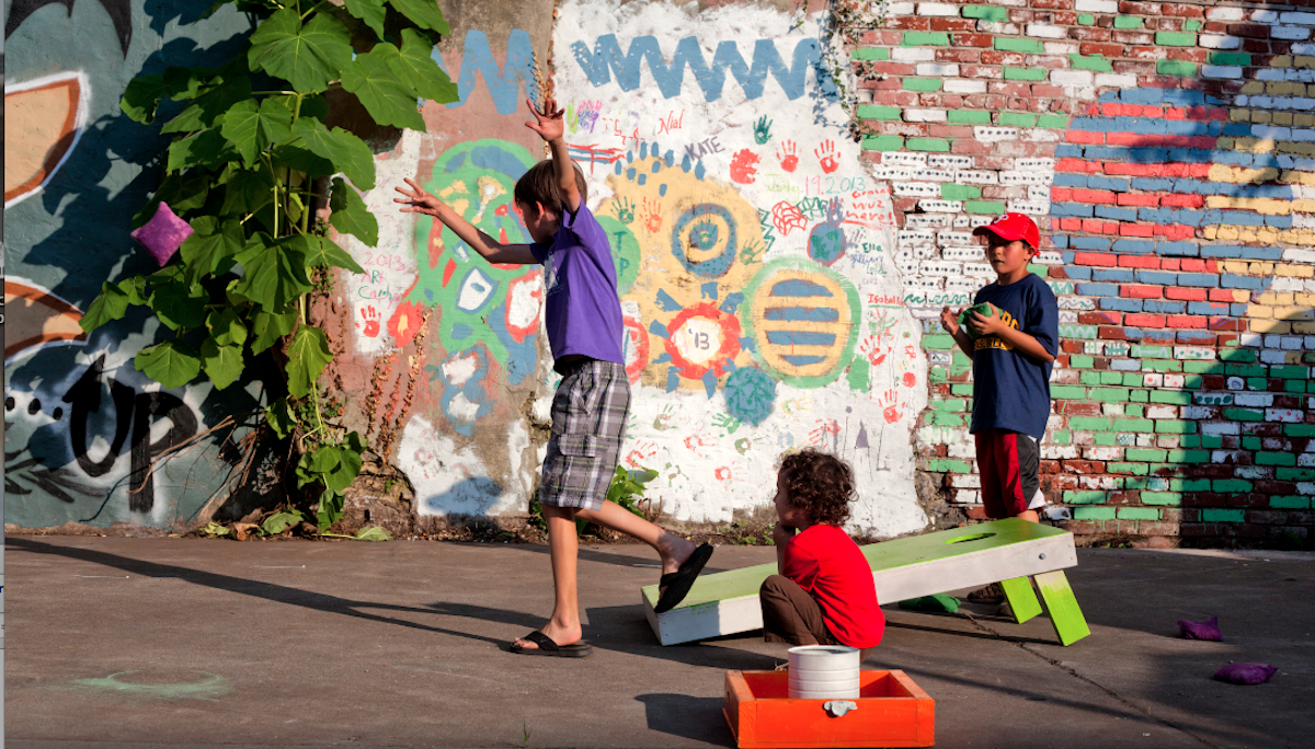  The Northwest NiceUp block party/jam session doubled as a fundraiser for The Food Trust. (Karrisa Olsen/for NewsWorks) 