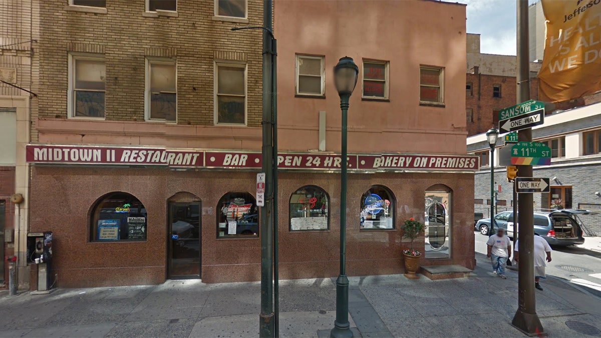 screen-shot-2016-05-30-at-11-57-28-am The owners of Midtown II are closing the restaurant after more than 40 years in operation. (image via Google Maps)