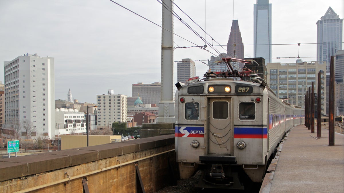 SEPTA regional rail train. (Emma Lee/WHYY)