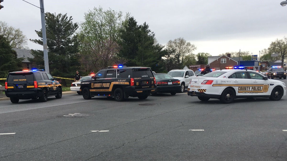  New Castle County Police investigate an officer involved shooting that left the suspect dead. (John Jankowski/for NewsWorks) 