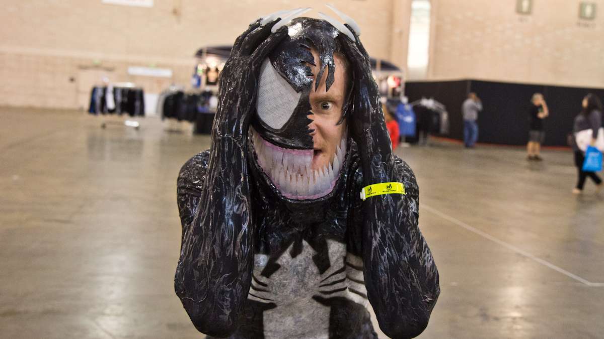 Dan Gregory as Venom
