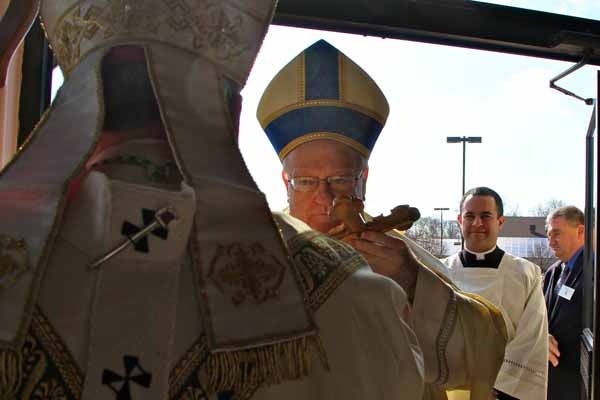 <p>Bishop Dennis J. Sullivan arrives at St. Agnes Church in Blackwood for his installation mass. (Emma Lee/for NewsWorks)</p>
