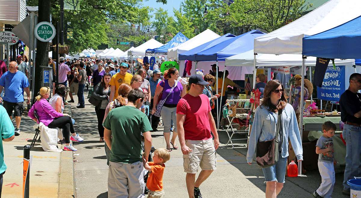  The Collingswood May Fair is large event drawing thousands of people. (Natavan Werbock/for NewsWorks, file) 