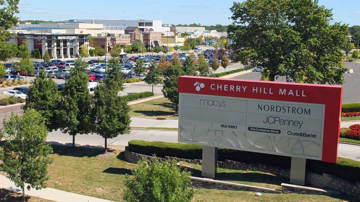 The Cherry Hill Mall as seen in 2015. (Alan Tu/WHYY)