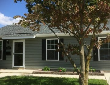 Hundreds of vacant homes in Delaware are set to be remodeled, like this one in New Castle. (Zoë Read/WHYY) 