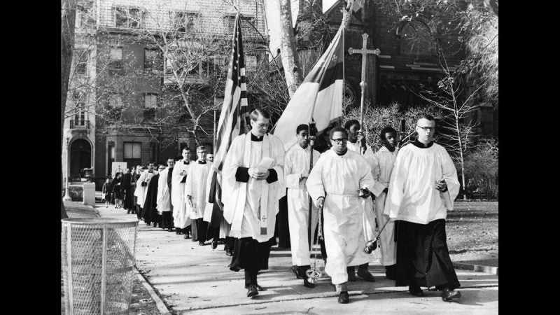 Episcopal peace fellowship members march in Rittenhouse Square on Nov. 26, 1967, to protest the war in Vietnam. (Courtesy of George D. McDowell Philadelphia Evening Bulletin Collection, Temple University Libraries)