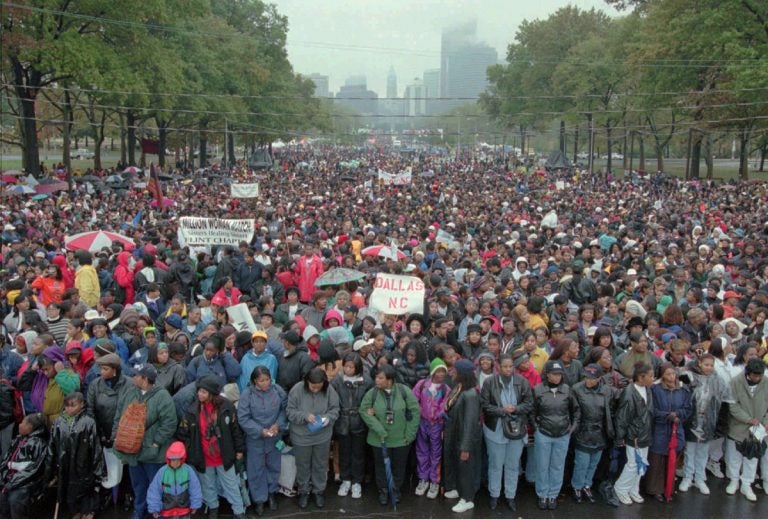 A crowd of people fill the Parkway