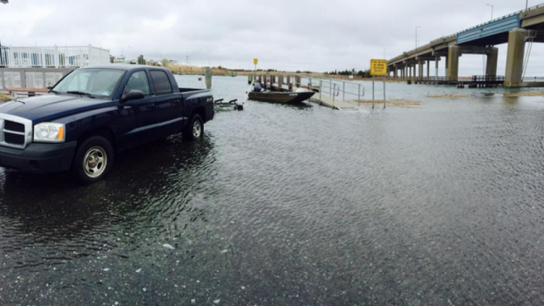 Minor tidal flooding at the Sea Isle City boat ramp in late April 2014. (Ben Wurst photo)