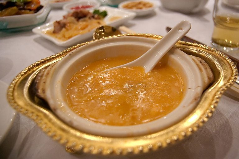Shark fin soup with crab cream. (Wikimedia Commons)