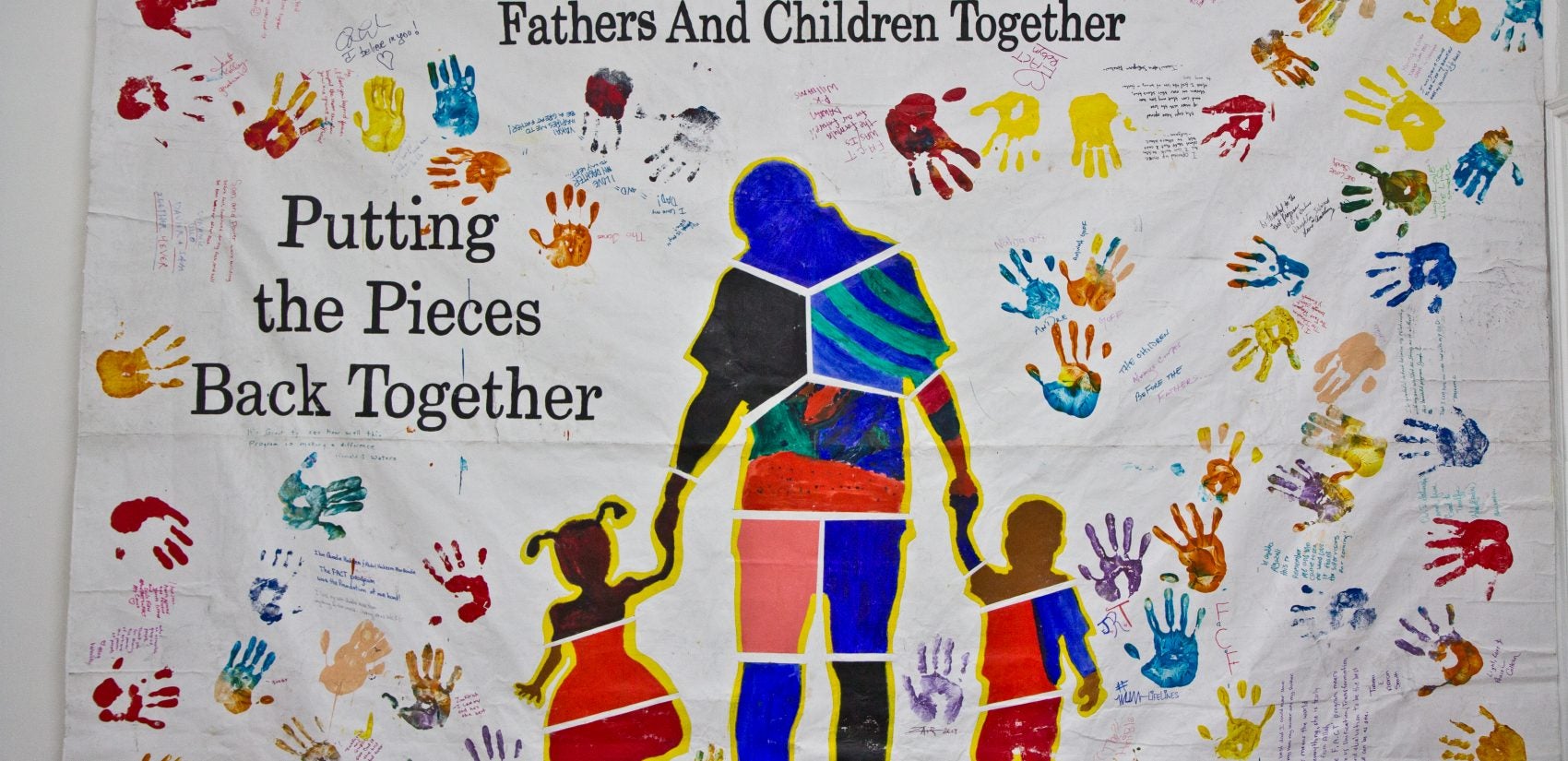 FACT uses arts and crafts to help foster stronger relationships between fathers and their children. (Kimberly Paynter/WHYY)