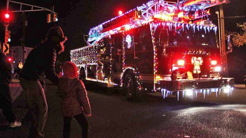 A fire engine at this year's West Cape May Parade held on Saturday, Dec 2, 2017. (Bill Barlow/for WHYY)