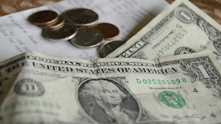 
The Trump administration has proposed a new rule that would give owners of restaurants and other service businesses more control over workers' tips. (Francis Dean/Corbis via Getty Images)